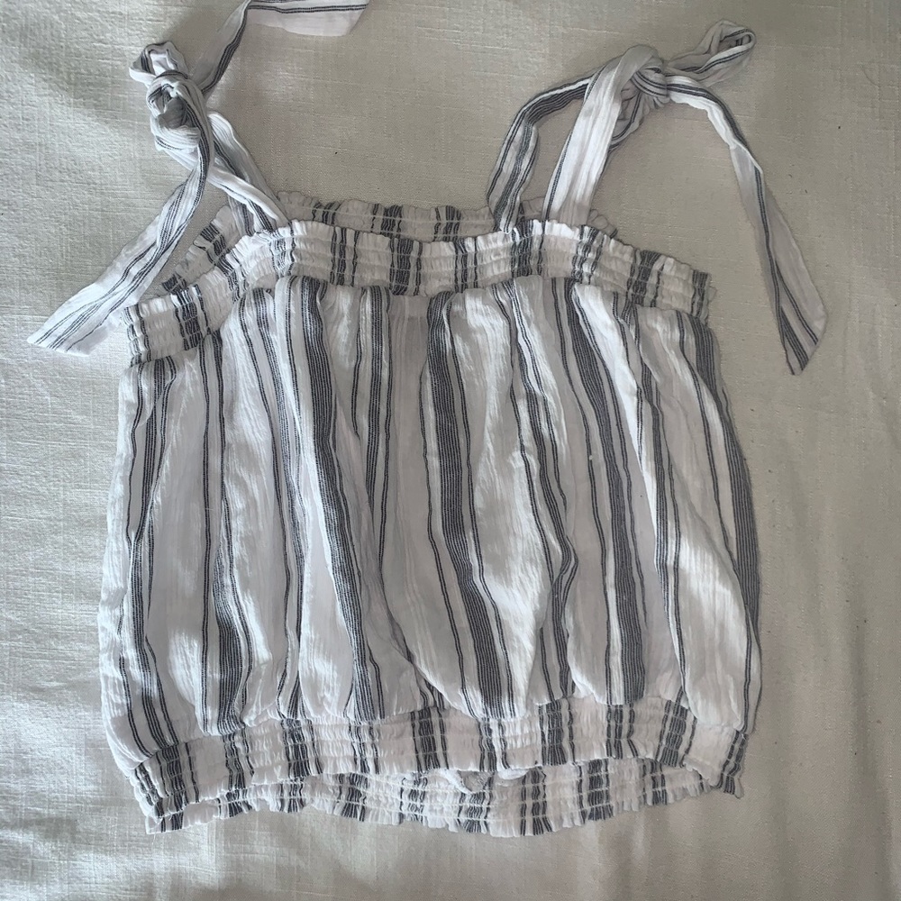 Cropped Top - Picture 3 of 3